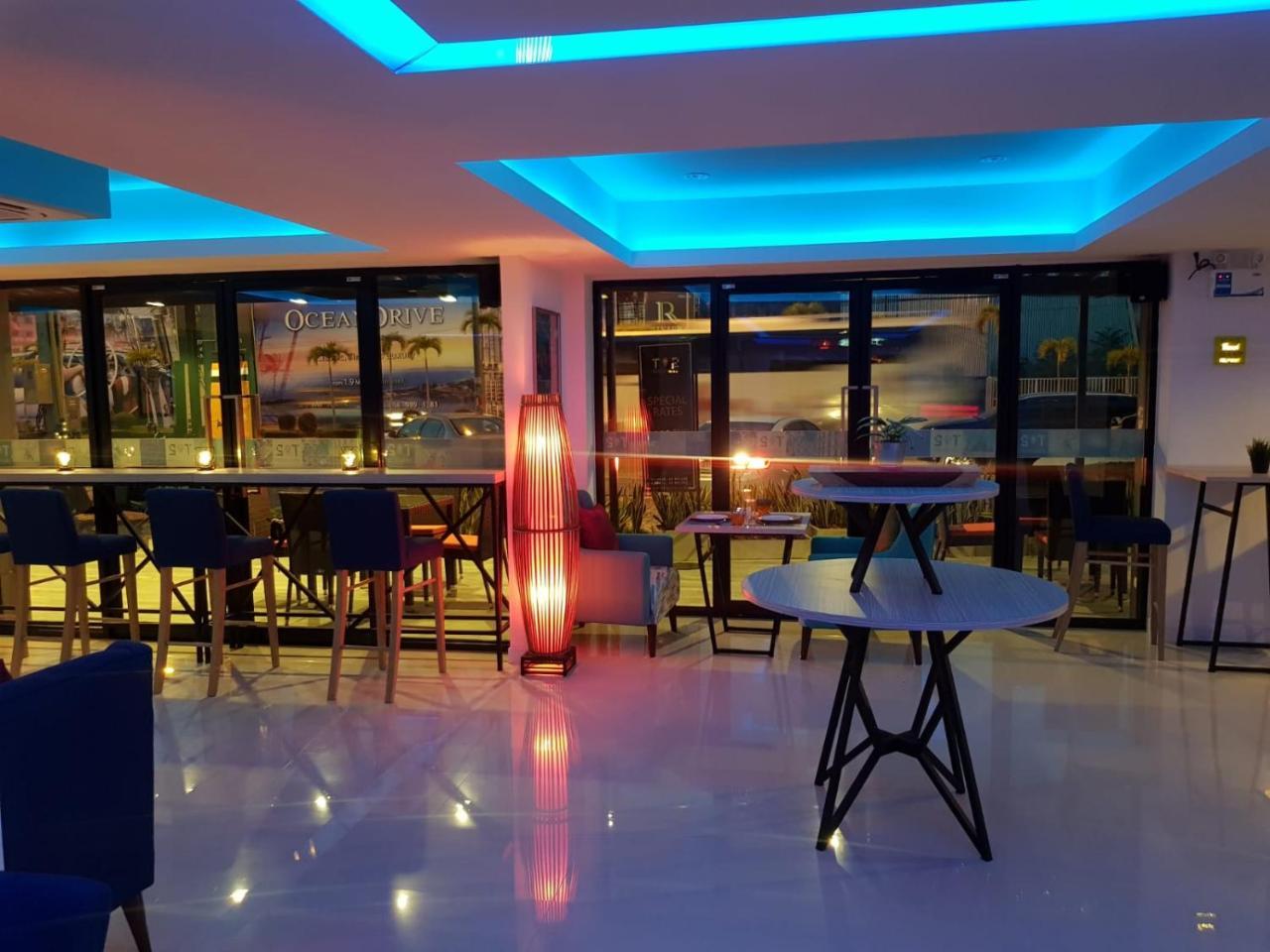 T2 Jomtien Pattaya Hotel Exterior foto